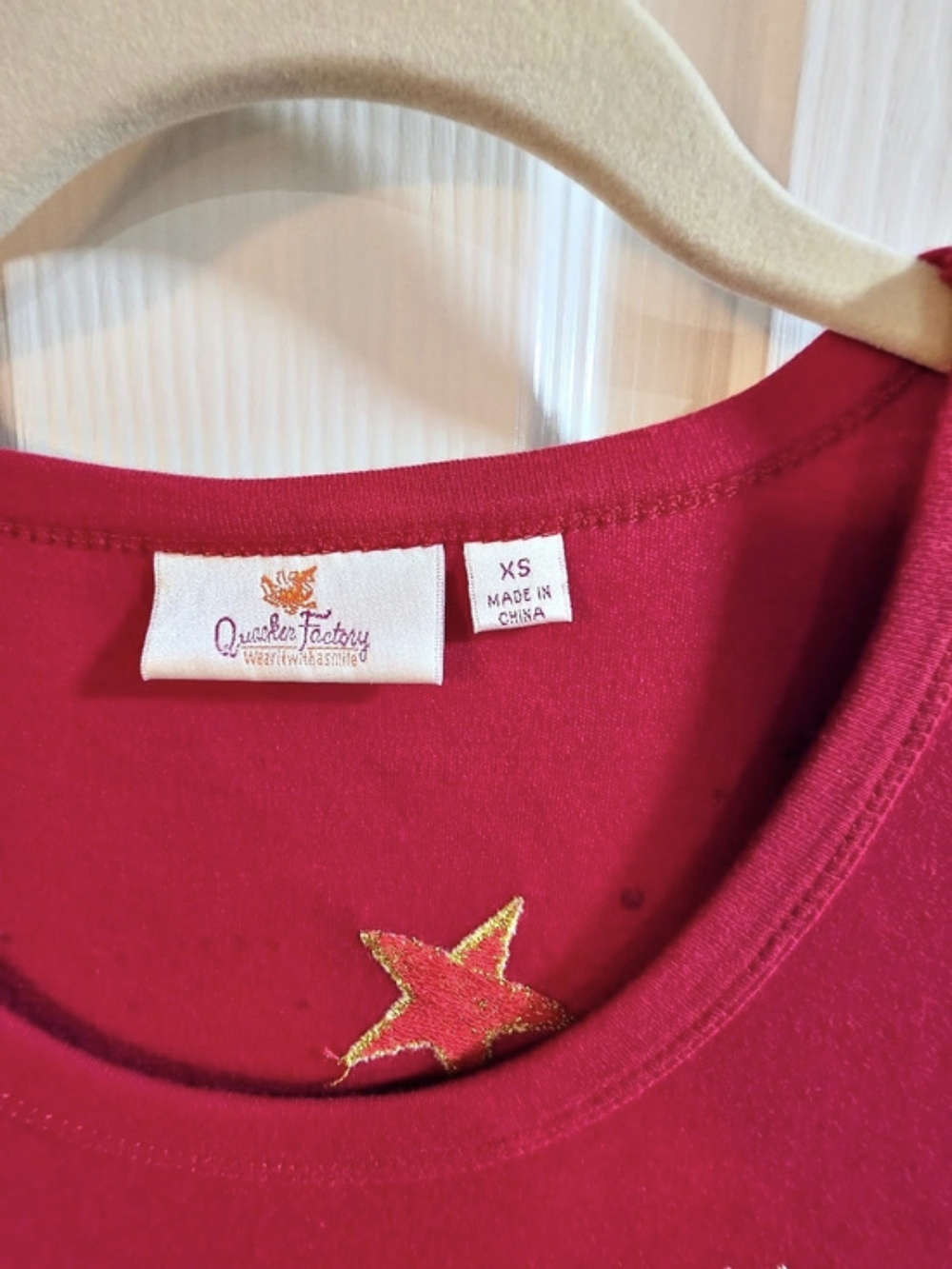 Quacker Factory Red Star Rhinestone Top Size XS - Picture 3 of 3